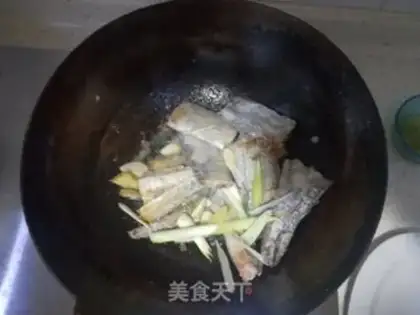 Make Red-fried fish step 3