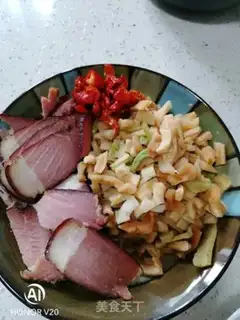 Make Rhodish and gravy step 0
