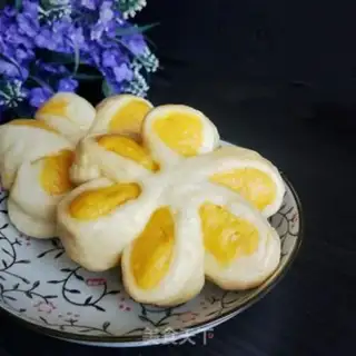 Make Flower buns step 17
