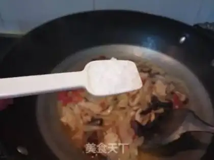 Make Tomato mushroom chicken breast step 7