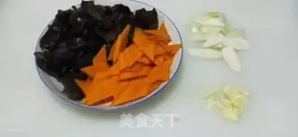 Make Yellow chicken step 4
