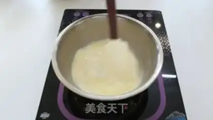 Make Schufflerey strawberry cake step 2