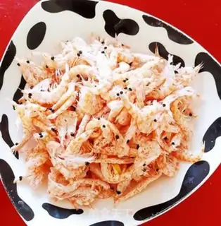 Make Seafood pizza step 3