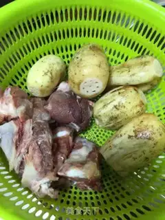 Make Bones, peanut soup step 0