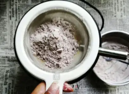 Make Chocolate mooncake pie step 3