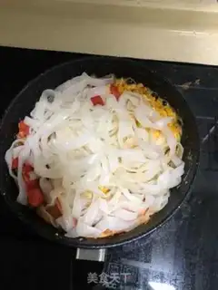 Make Red, yellow, green, three-coloured meat step 4