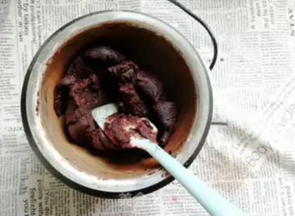 Make Chocolate mooncake pie step 7
