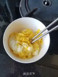 Make Scrambled eggs step 2