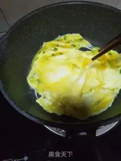 Make Squeeze fried eggs step 3