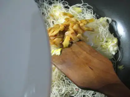 Make ♪ Squeeze the rice noodles ♪ step 3