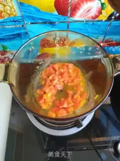 Make Squeeze tomato noodles step 3