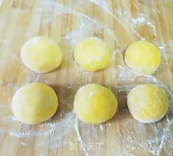 Make Pumpkin braid bread step 4