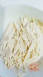 Make Fry golden needles step 4