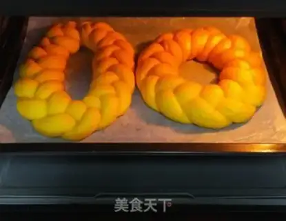 Make Pumpkin braid bread step 12