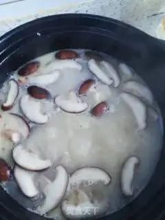 Make Squidfish mushroom tofu soup step 5