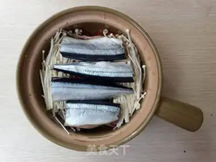 Make Pickles, swordsword and fish pot step 6