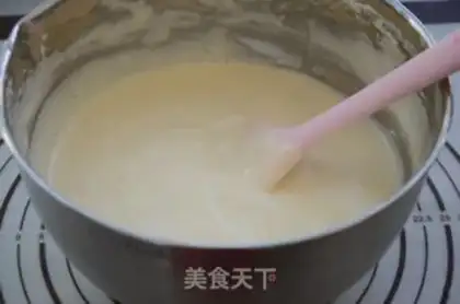 Make Cranberry sponge cake step 4