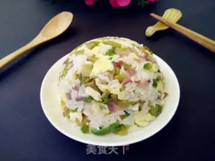 Make Squeeze eggs and fried rice step 9