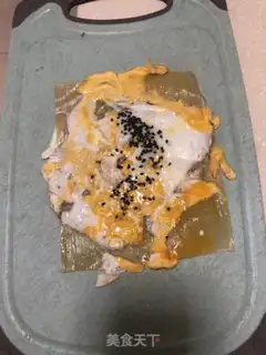 Make Fried omelet with cold noodles step 2
