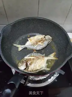 Make Fried mackerel step 3
