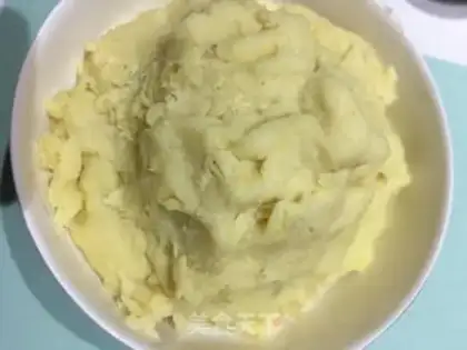 Make The egg yolk mooncake step 5