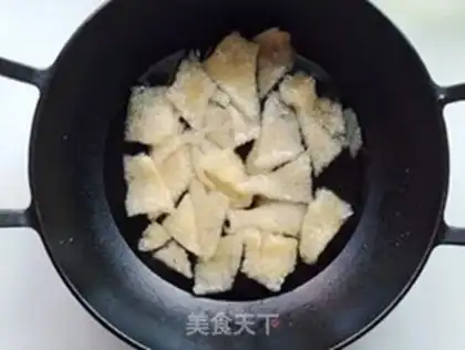 Make Three eggs of dumpling soup step 2