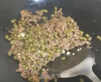 Make Sour bean fried meat step 3