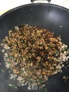 Make The mushrooms, the murmurs, the egg and yellow step 6