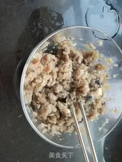 Make A fish dumpling step 1