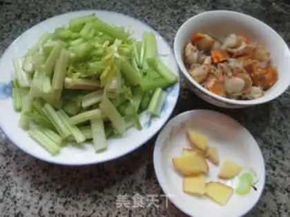 Make Scallops and celery step 0