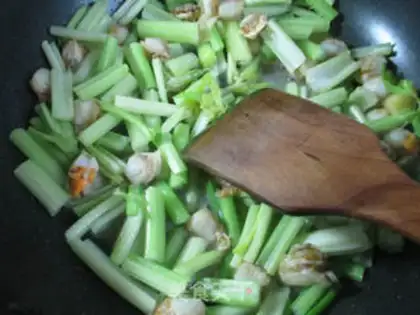 Make Scallops and celery step 4