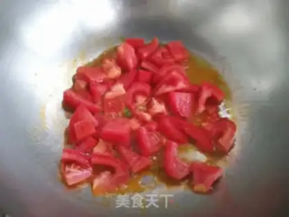 Make Tomato gravy egg noodles step 4