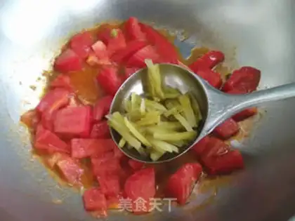 Make Tomato gravy egg noodles step 5