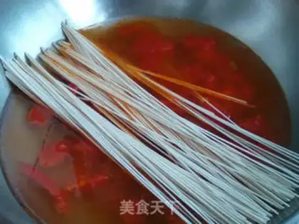 Make Tomato gravy egg noodles step 6