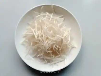 Make Hot chicken with cold noodles step 7