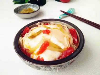 Make Tomato gravy egg noodles step 8