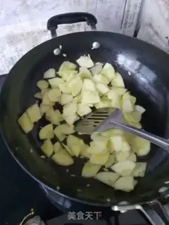 Make Stupid cucumber fried eggs step 3
