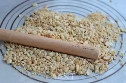 Make Peanut sugar step 1