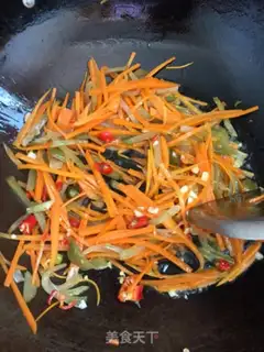 Make Squeeze carrots and gravy step 3