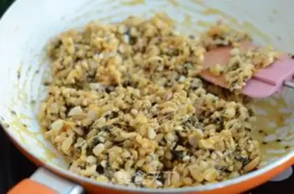 Make Peanut sugar step 5