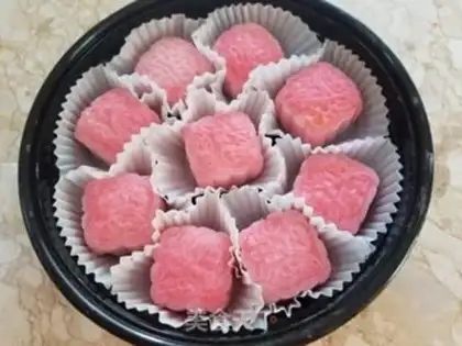 Make Milk, ice-cream mooncake step 16