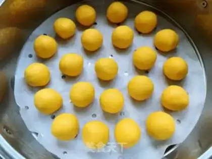 Make Pumpkin ball step 7