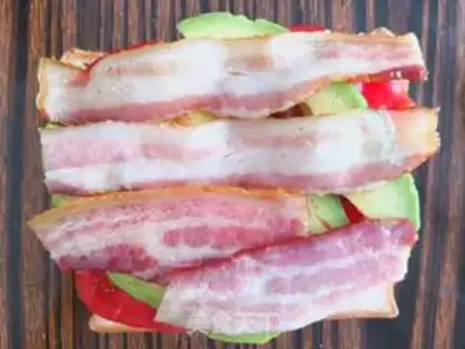 Make Butter bacon sandwich step 5