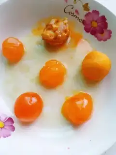 Make Bean and egg yolks step 1