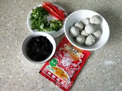 Make Squeeze the meatballs step 0