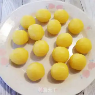 Make A yellow milk pie step 6