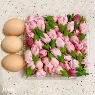 Make Scrambling eggs step 1