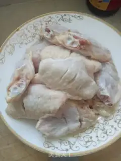 Make Honey-cooked chicken wings step 0