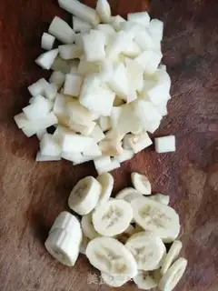 Make Crown pears step 1