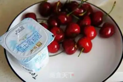 Make Cherry yogurt step 1